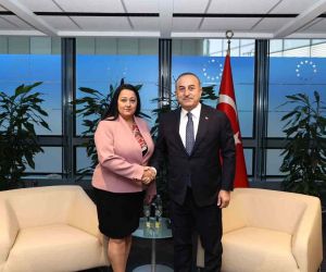 Bakan Çavuşoğlu, Avrupa Yatırım Bankası Başkan Yardımcısı ve Avrupa İmar ve Kalkınma Bankası Başkanı ile görüştü