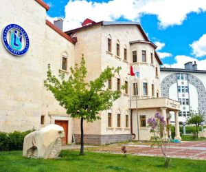 Bayburt Üniversitesi öğrenci projelerinde Türkiye’nin zirvesinde