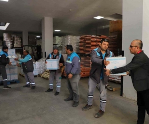 Alanya Belediyesi ramazan bereket paketlerinin dağıtımına başladı