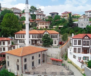 Ekim: “Ortamahalle’yi her yönüyle gelecek kuşaklara aktarmak için çaba sarf ediyoruz”