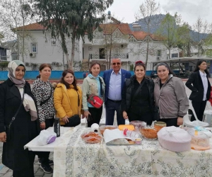 Kemer’de depremzede vatandaşlar için hayır panayırı