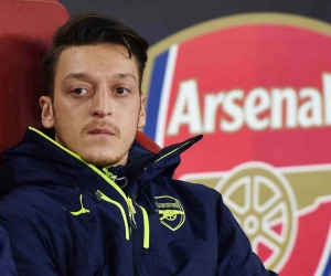 Mesut Özil, futbolu bıraktığını açıkladı