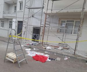 Bursa’da 7 metre yükseklikten düşen boyacı hayatını kaybetti