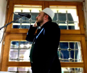 Kosova’da Cumhurbaşkanı Erdoğan’ın açılışını yaptığı Sinan Paşa Camii’nde ilk teravih kılındı
