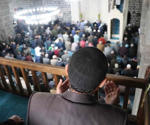 Diyarbakır’da Ramazan ayının ilk cuması eda edildi