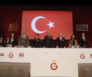 Galatasaray’da Burak Elmas ve Dursun Özbek yönetimleri mali ve idari olarak ibra edildi