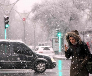 Erzincan’ın yüksek kesimlerinde kar merkezde yağmur yağışı