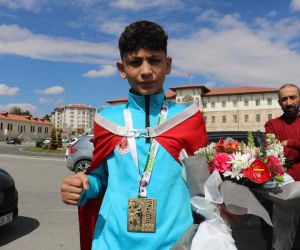 Avrupa şampiyonu Devran, Sivas’ta coşkuyla karşılandı