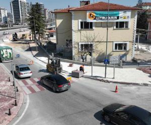 Konya Büyükşehir’den Demiryolu Caddesinde trafiği rahatlatacak düzenlemeler