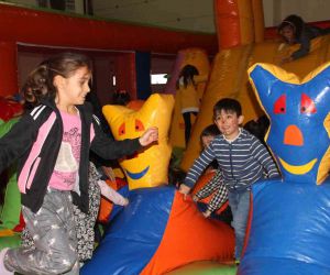Elazığ’da düzenlenen festivalde çocuklar doyasıya eğlendi