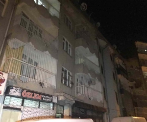 Ağlama sesi gelen çöp evden 1 buçuk yaşındaki çocuk çıktı