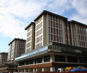 Rize’de kentsel dönüşümle kâğıt gibi yıkılan binaların yerini sağlam yapılar aldı