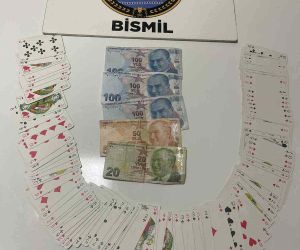Diyarbakır’da kumar oynatan 4 kişiye 17 bin lira para cezası
