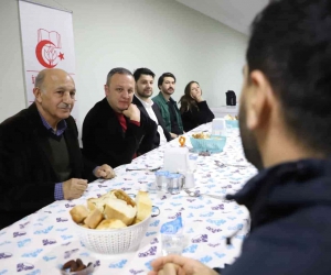 Başkan Alan, depremzedelerle iftarda buluştu