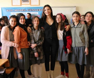 Erciş’te kadın ve öğrenciler rol modelleriyle buluşturuluyor