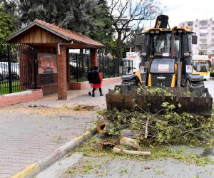 Mersin Büyükşehir Belediyesi ’fırtına’ uyarısına karşı teyakkuzda