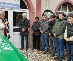 Oğlu tarafından bıçaklanarak öldürülen adam son yolculuğuna uğurlandı