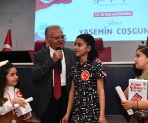 Başkan Büyükkılıç, İstiklal Marşı’na ses veren İstikbali tebrik etti