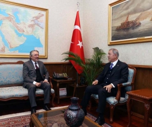 Bakan Akar, yeni görevine atanan Büyükelçi Öztürk’ü kabul etti