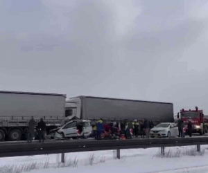 Bolu’da büyük trafik kazası, Ankara istikametine TEM otoyolu trafiğe kapandı
