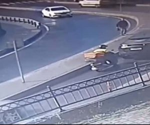 İstanbul’da lüks araçla ’navigasyon’ kazası kamerada: Kuryeye 300 euro verip kaçtılar
