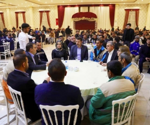 Vali Ayhan ve Başkan Canpolat, iftarda vatandaşlarla bir araya geldi