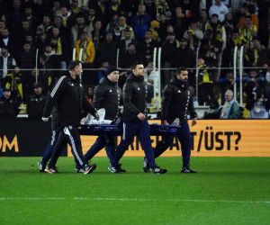 Beşiktaş’ta Tayyip Talha derbiye devam edemedi