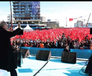 Cumhurbaşkanı Erdoğan: “Kimileri sadece laf yapar, kimileri de işte böyle iş yapar, hizmet yapar”