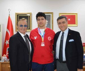 Yasin Doğukan Benzer, üniversitelerarası Türkiye şampiyonu oldu