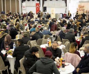 Erzincan’da ‘Bir Lokma Bin Sofra’ iftar programı düzenlendi