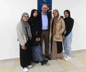 Anadolu Üniversitesi Rektörü Prof. Dr. Fuat Erdal uluslararası öğrencilerle iftar sofrasında buluştu