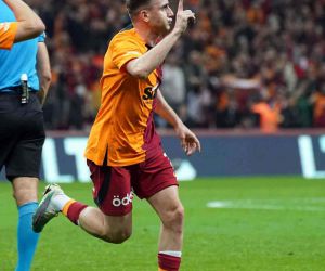 Kerem Aktürkoğlu’nun ligdeki 8. gol sevinci