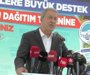 Bakan Akar: “Teröristler ile arasında mesafe olmayanlar bizim için büyük bir endişe kaynağıdır”
