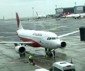 Arnavutluk’un iade ettiği kripto para borsası Thodex’in kurucusu Faruk Fatih Özer’i taşıyan uçak İstanbul Havalimanı’na indi.
