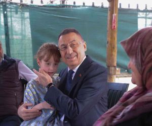 Cumhurbaşkanı Yardımcısı Oktay’dan ilk Afrin şehidinin ailesine bayram ziyareti