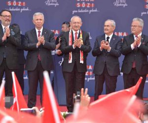 Kemal Kılıçdaroğlu ve Mansur Yavaş, Eskişehirliler ile bir araya geldi
