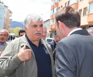 Macit, baba ocağı Oltu’da seçim çalışması yaptı