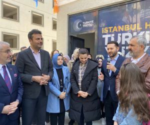 AK Parti İstanbul milletvekili adayları Durgut ve Aydın, Maltepe’de Cevizli İrtibat Bürosu açılışına katıldı