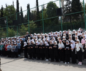 İmam hatip lisesi öğrencilerinden hatim merasimi