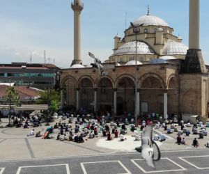 Ramazan ayının son cuması kılındı