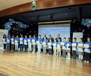 İnegöl'ün en başarılı öğrencileri ödüllerini aldı