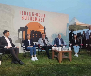 Bakan Varank ve Bakan Kasapoğlu İzmir’de gençlerle buluştu