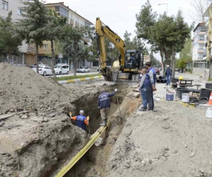 Vatan Mahallesindeki 2 sokağın yağmur suyu problemi çözülüyor