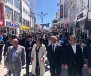 Ulaştırma Eski Bakanı Ahmet Arslan Ağrı’da vatandaşlarla buluştu