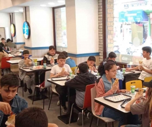 Ankara’dan Eskişehir’e geziye gelen öğrencilerin döner keyfi
