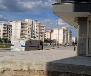 Nusaybin’de Yeşil Sol Parti mitingi sonrası polise taşlı saldırı