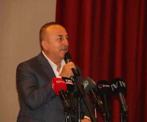 Bakan Çavuşoğlu: “Kim desteklerse desteklesin Suriye’de ve Irak’ta terör koridoru kurulmayacak”