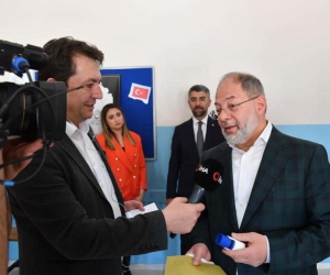 Recep Akdağ: “Huzur içinde bir seçim yaşıyoruz”