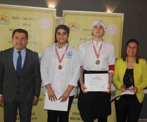 Muğla’da genç aşçı adayları yemek yarışmasında hünerlerini sergiledi
