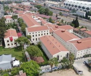 İzmir Kültür ve Sanat Fabrikası’nda Mustafa Ceceli rüzgarı esecek